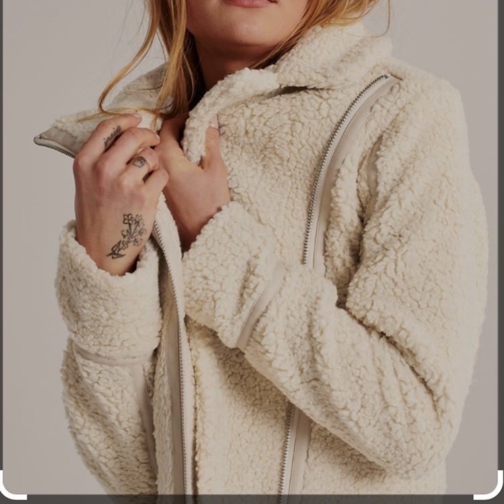 Abercrombie & Fitch Sherpa Jacket